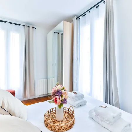 Magnificent -1br 4p - Buttes Chaumont Apartment Paris